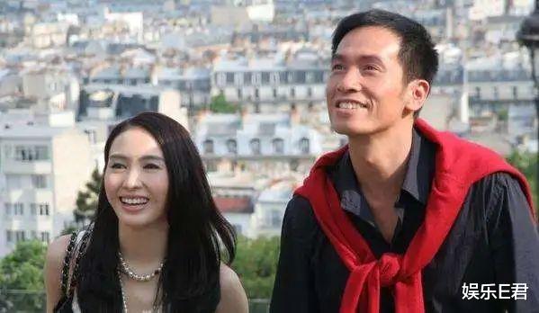 50岁黎姿拍视频教护肤,假睫毛太浓密吓到网友,双眼无神被指走样