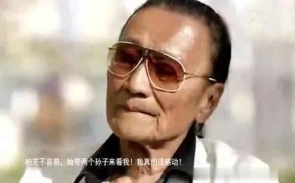 谢霆锋|王菲谢霆锋被曝疑国外过年,俩人结伴滑雪,雪地里拍照破分手传闻