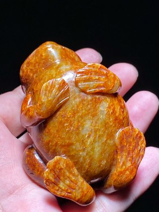 和田玉籽料|明 和田玉籽料 红沁 青蛙 玉蛙 摆件 把件 纸镇