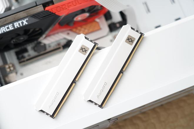 CPU|?双11装机汇报：13700KF+七彩虹Z790+骨伽天吴T5水冷
