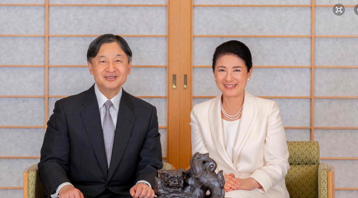 雅子皇后庆生照来啦！一身时装佩戴双股珍珠项链，59岁状态超减龄