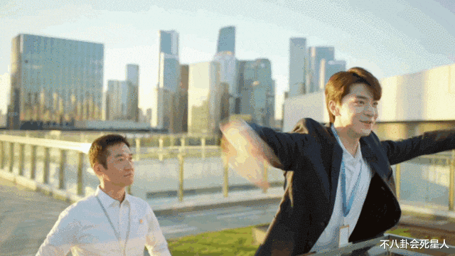 我们这十年|《我们这十年》开播，闫妮侯勇助阵，群星云集，有望成为今年剧王