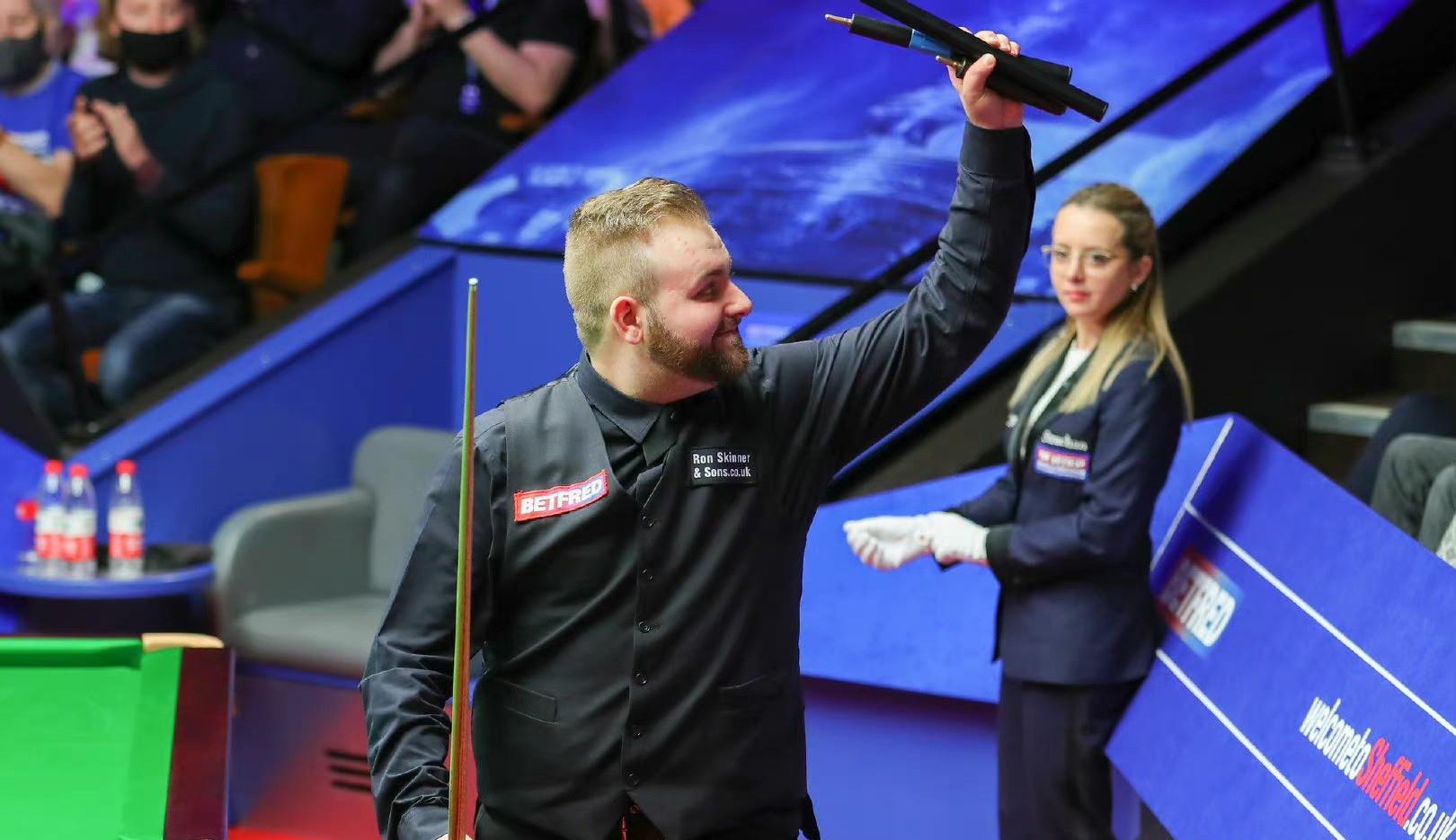 阿克塞尔|小怀特:羡慕火箭46岁还能夺冠,有人挣个10万就知足但我不是这样