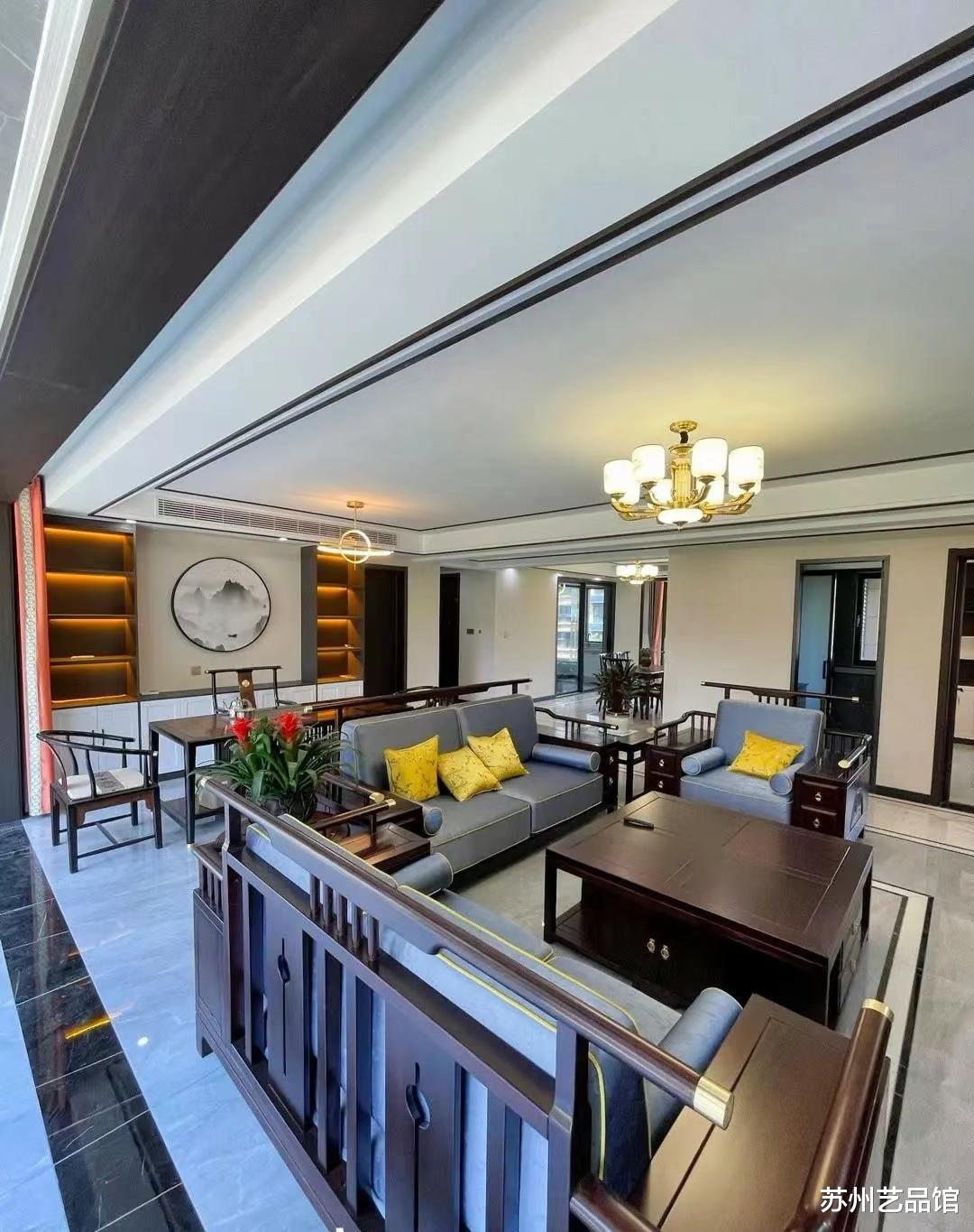 新中式风格具有典雅的气质，清冷又高级