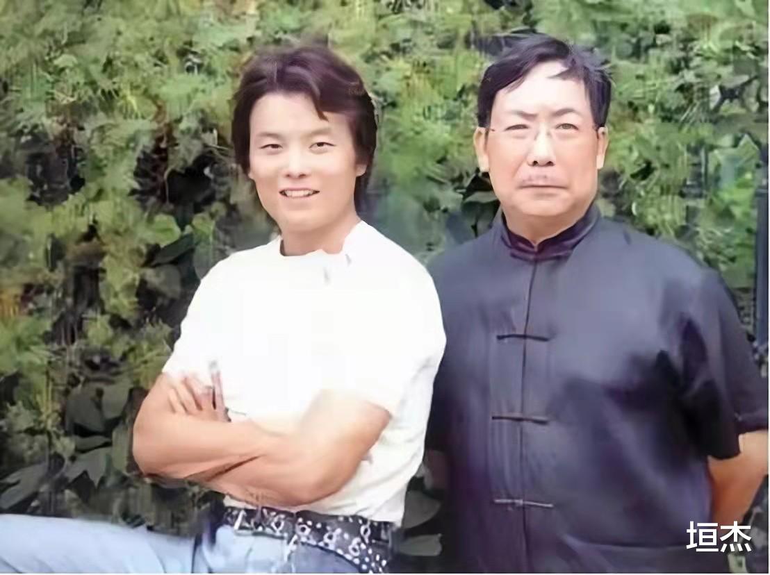 相声|南派相声代表杨五六：与妻子恩爱一生，去世17年后他的妻儿怎样了