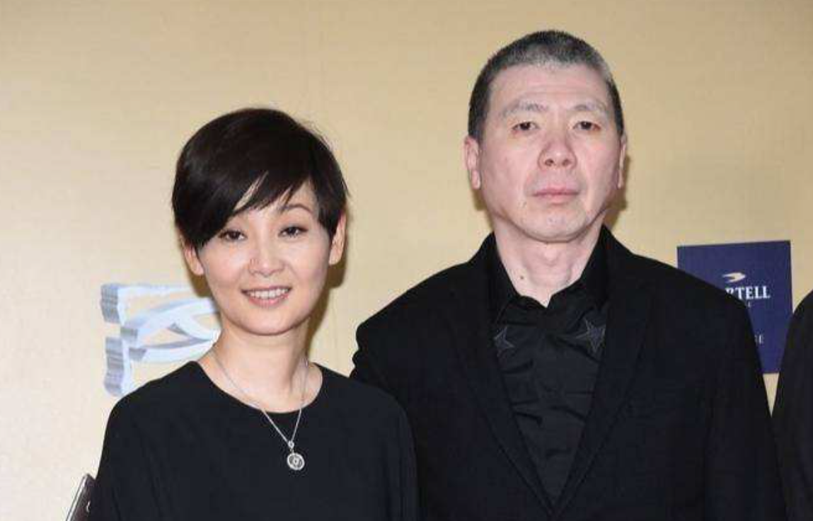 突围|娱乐圈领养孩子的三位导演夫人；为了爱情，各有各的心酸