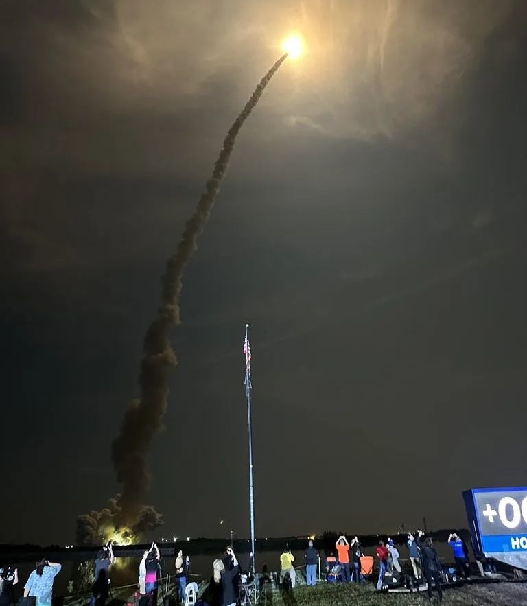 世界最大火箭SLS终于飞了,日本月面着陆器“搭便车”却出了故障