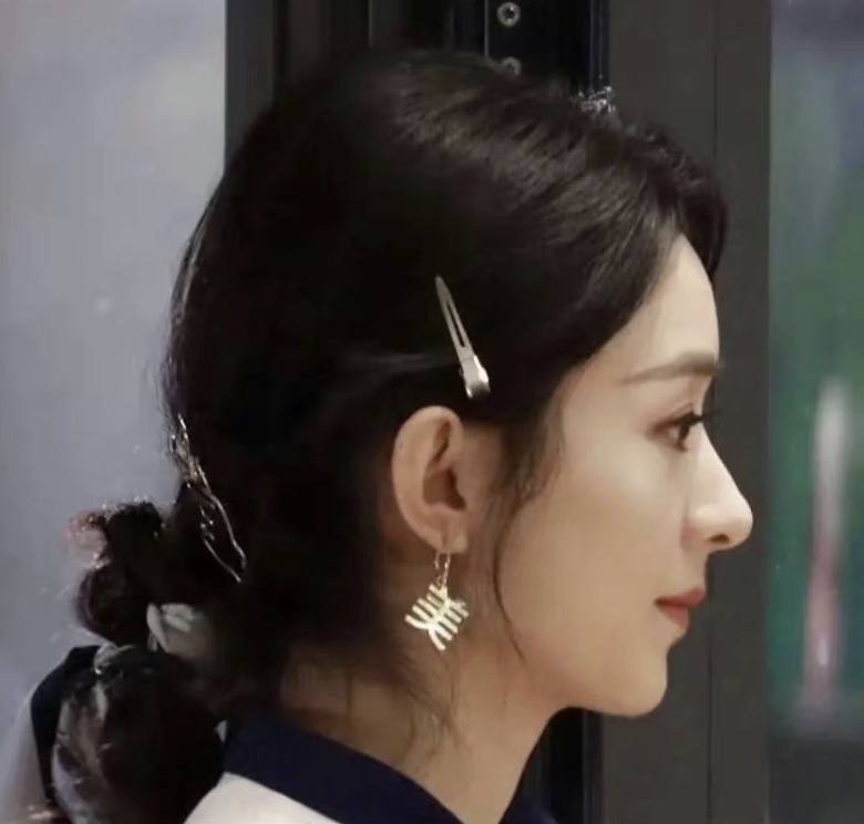 赵丽颖|明明长得很像,却一个惊艳、一个“路人脸”,问题出在鼻子上?