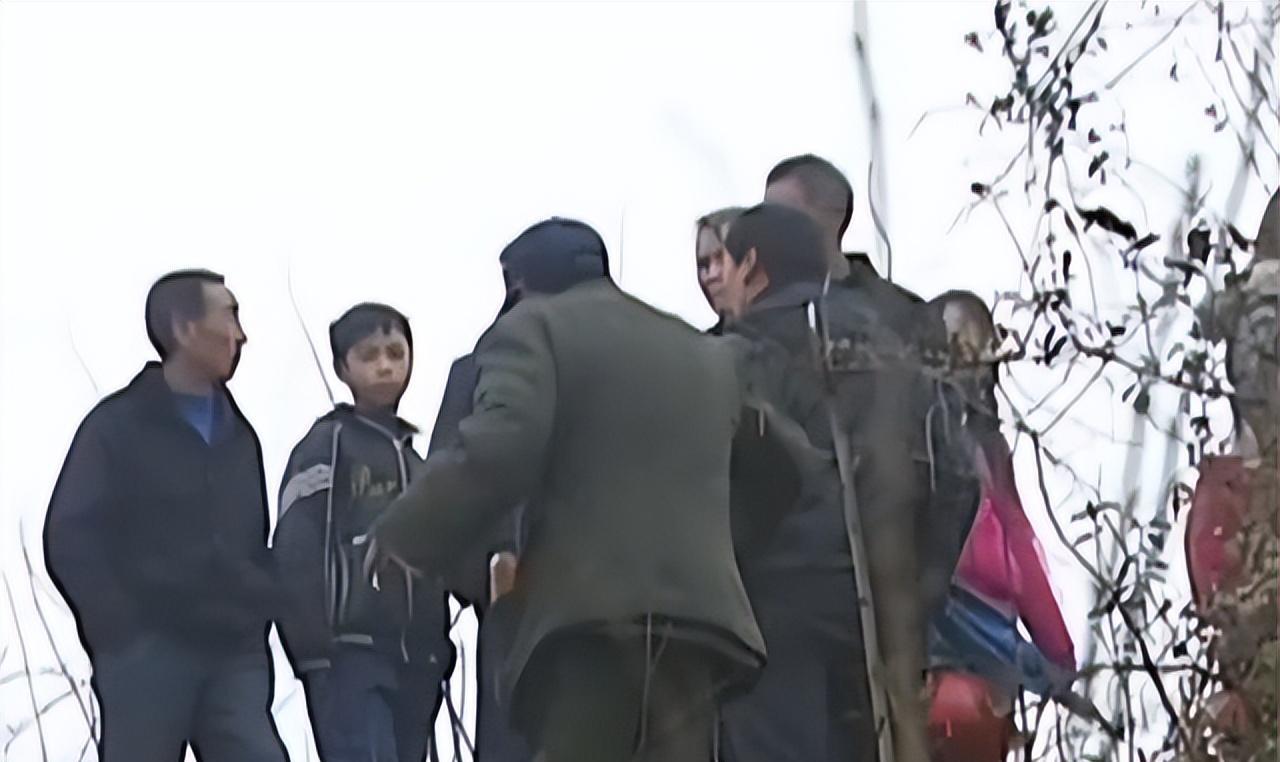 2011年,小伙连续七天梦到已逝母亲,报警后意外牵出女尸盗窃案