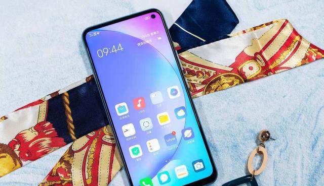 iqoo|IQOOZ6新增12+512GB,6000mAh+66w,6nm强芯加持