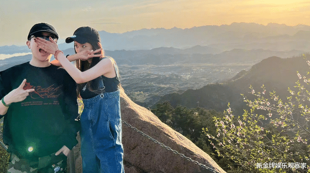 杨幂|杨幂36岁生日排面大,张大大零点发博,热巴领衔嘉行艺人联合祝福