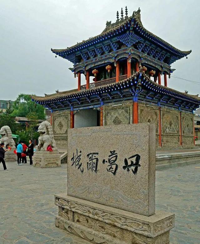 西宁|它是青藏高原最大的城市，还有“中国夏都”的美称，自驾太美了