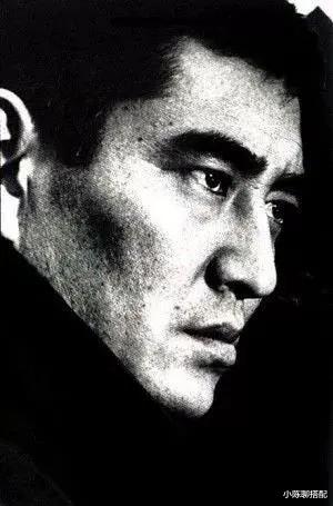 高仓健|看了高仓健的硬汉造型，才发现：他的穿搭，至今令人沉迷