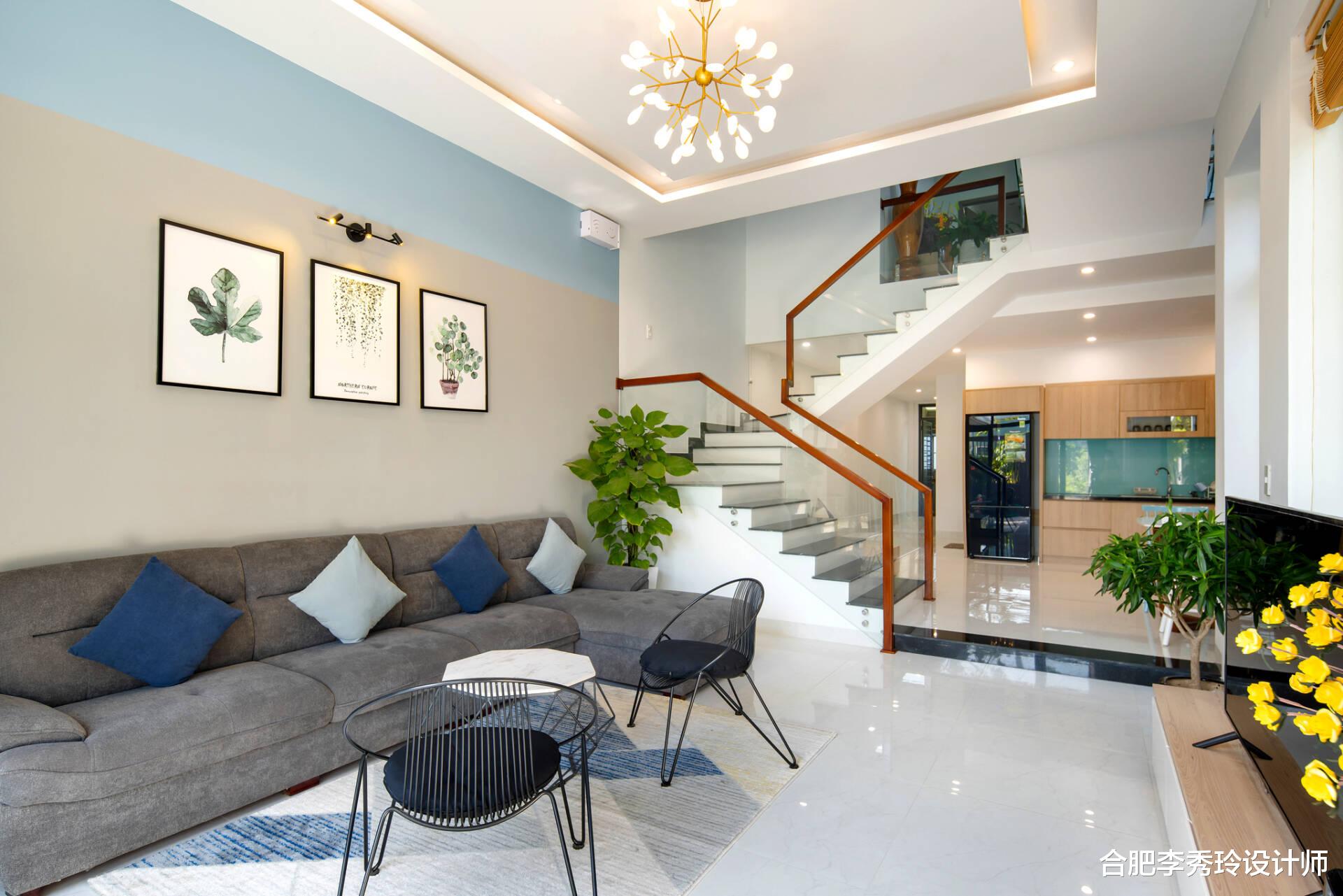 翻修3层小楼，前有6米庭院种树当车库，后有2米小花园，养老舒服