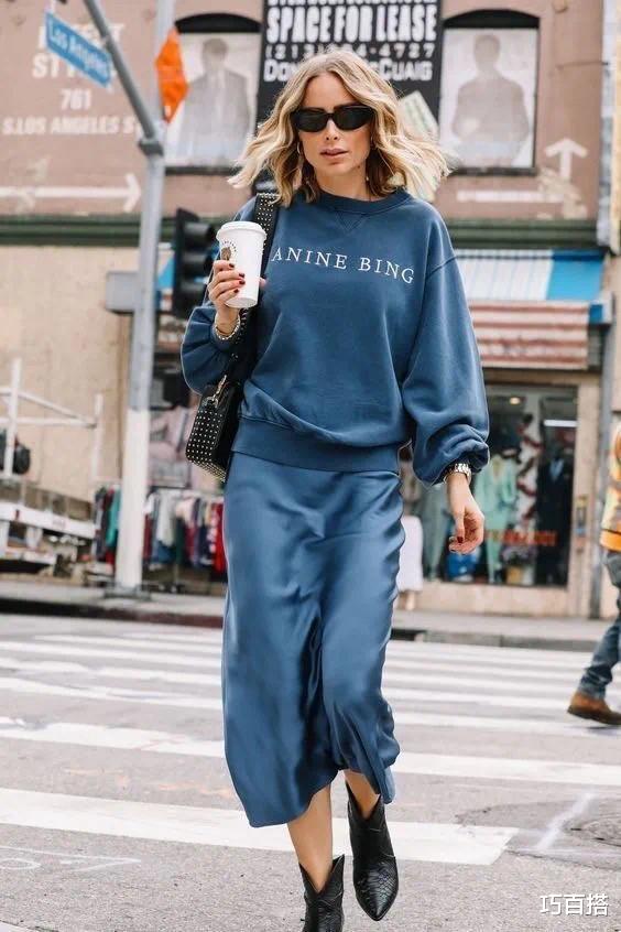 今年秋季的“第一件卫衣”怎么搭？这样穿休闲又时髦，提升气质美