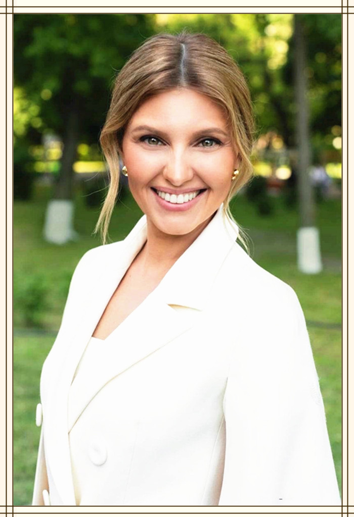 职场故事|乌克兰第一夫人衣品绝佳,西装穿出甜美感,笑容很有感染力