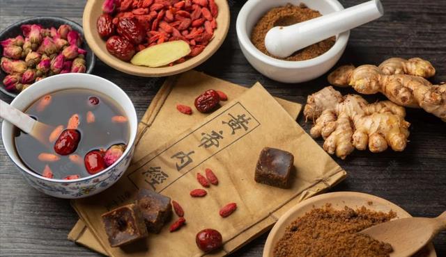 蜂蜜|黄芪比枸杞、人参更厉害？黄芪有什么功效和副作用？