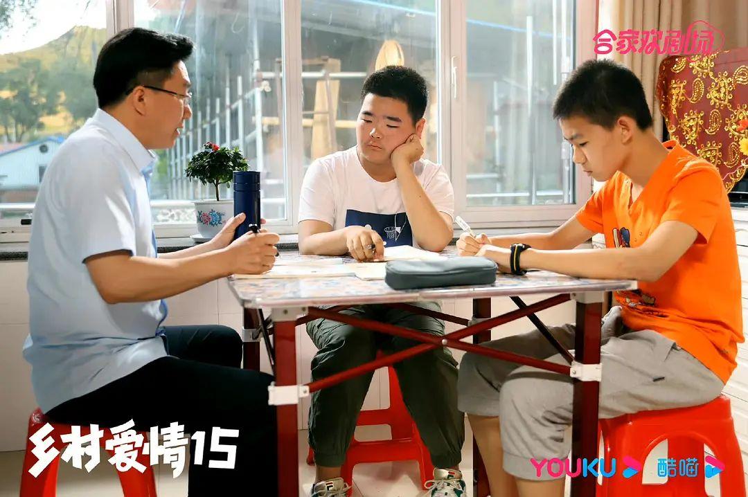 赵本山|沉寂12年没参加春晚，赵本山带来一部生猛新剧，一上线热度就飙升