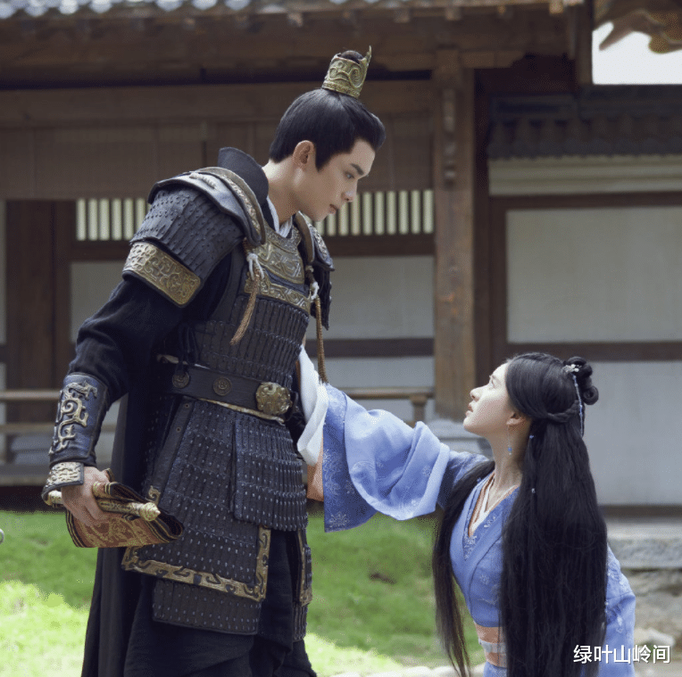 赵露思|赵露思现实中长啥样？抛开《星汉灿烂》的滤镜，还真有点不一样