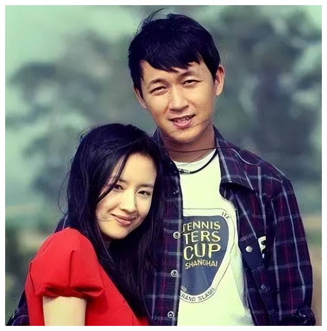 周杰伦|董洁：跟潘粤明离婚10年了，依旧背负骂名，如今生活状况如何？