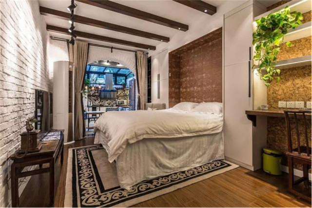 他买了栋40㎡的老房,老婆却闹离婚,改造后,却成最美学区房