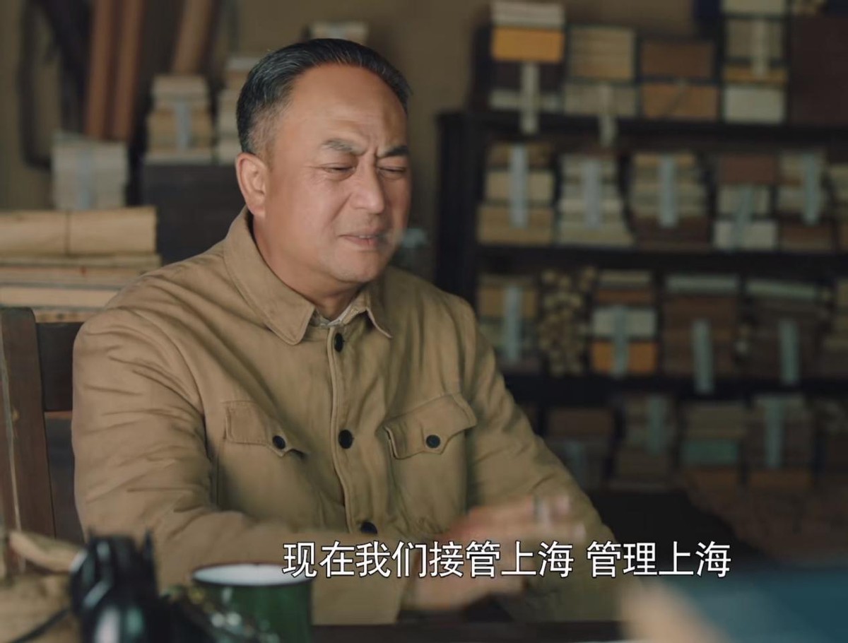 张嘉益|同样是演陈毅,刘锡田和谷伟气场强,张嘉益吊儿郎当,差别在于体态?