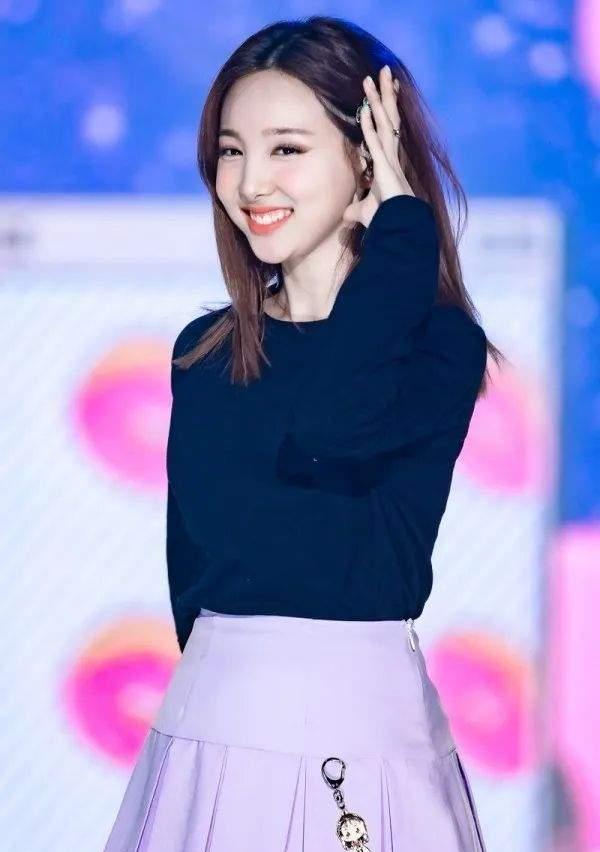 jyp|娜琏SOLO出道?为何在TWICE续约之际;Chuu退出组合?