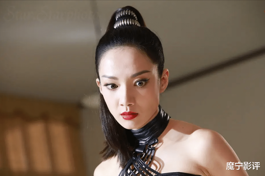 刘佩玥|铁拳英雄：一个人撑起一部剧，结局神逻辑太随意，刘佩玥只一场戏