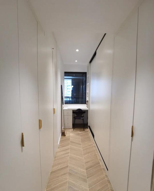 90三居室,步入式衣帽间、大浴缸、中岛台……复古又精致!