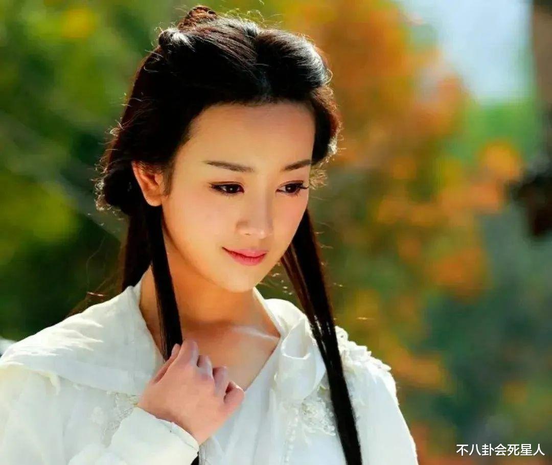 整容|年轻演员被整容“毁”了，割双眼皮、丰唇、隆鼻，太辣眼！