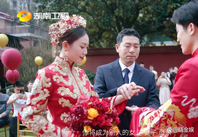 湖南卫视|湖南卫视：新综艺开播才两期，就被央媒大赞为“显微观察影像志”