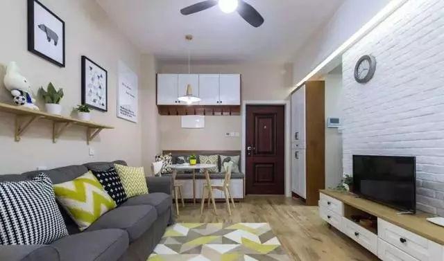 66平小户型装修,值得点赞的是,设计师巧妙解决了客厅无窗问题