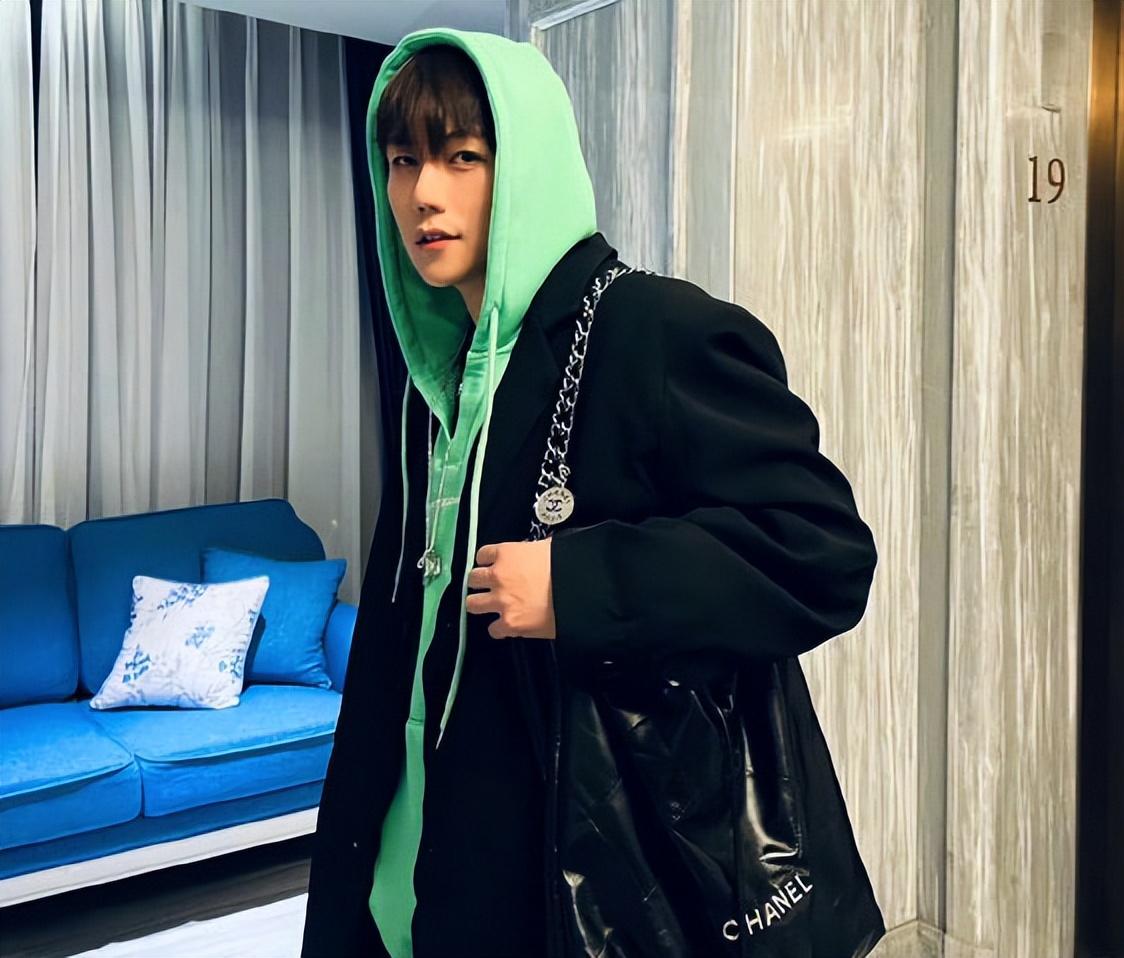 刘维|刘维父亲因病去世，父母相继离开他悲痛万分：我成为了一个孤儿