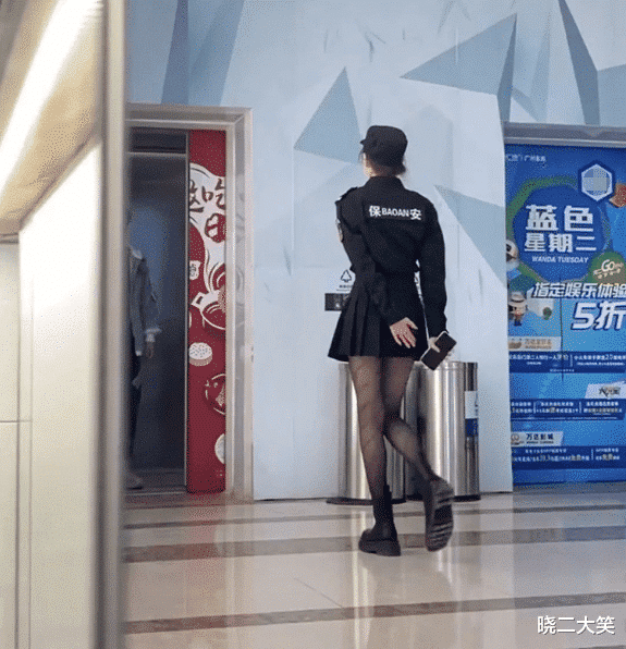 横店|揭秘横店高难度“亲嘴戏”:女演员被亲到嘴肿,挣扎到四肢无力!