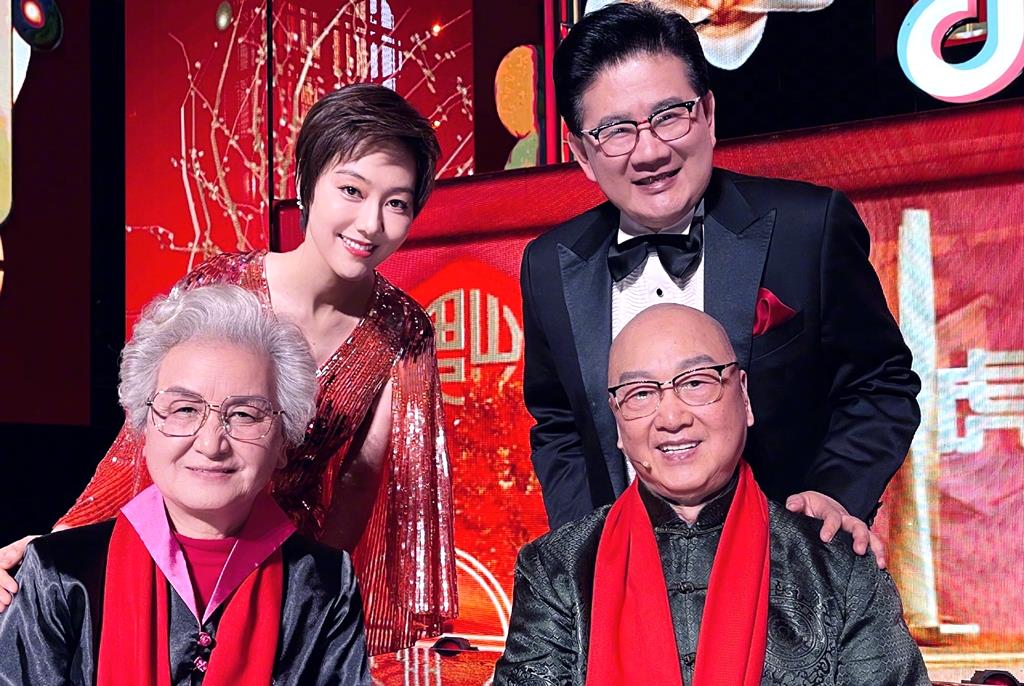 患病|乔榛与夫人近照曝光，作为演奏家，为了患病的丈夫，她选择了家庭