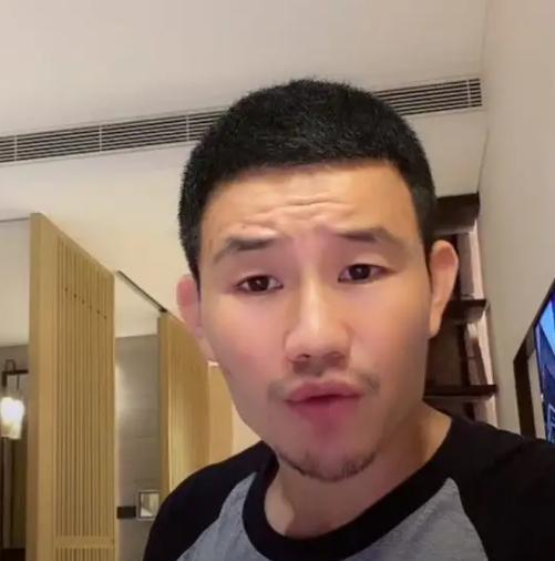 鞠婧祎|谢孟伟直播卖洗衣液,怒怼厂家瞧不起他,网友:不愧是演员