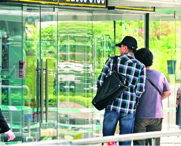 马国明|马国明恢复单身，黄心颖贪恋51岁许志安，错过人群中最乖的崽