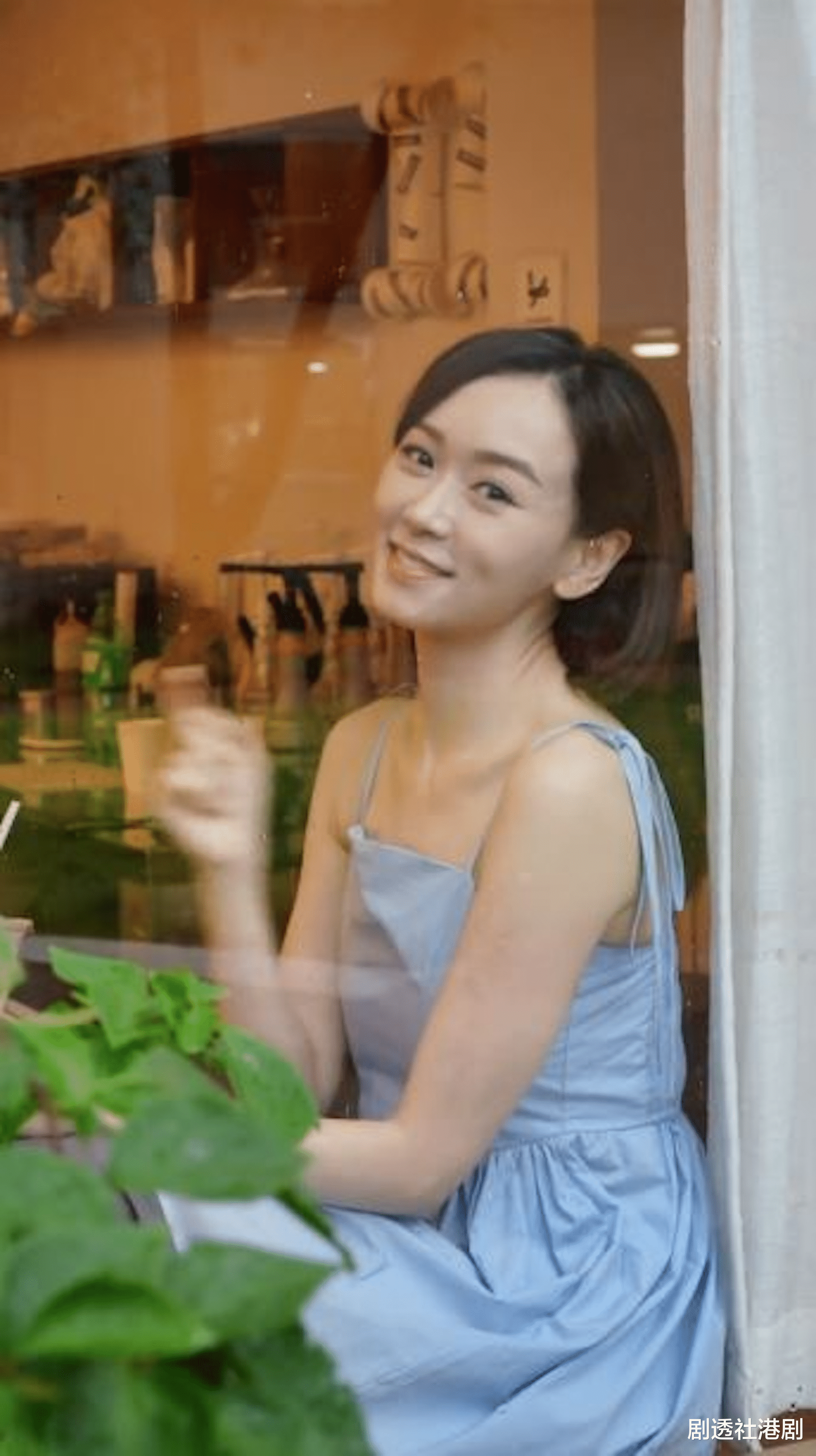 杨思琦|丑闻满天飞感无奈，44岁港姐冠军谈当年未婚生女被唾骂：这就是命