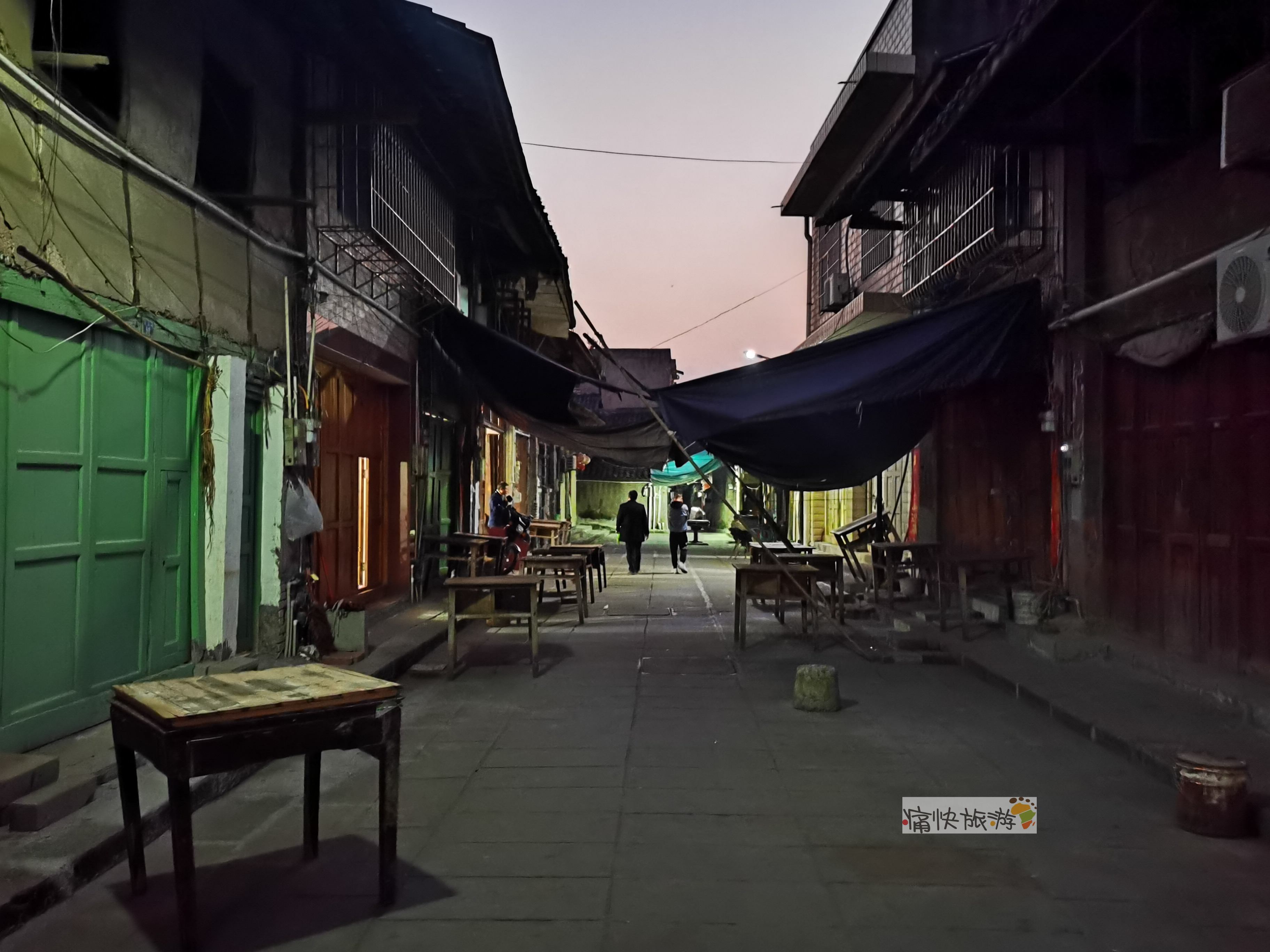 古镇|光影自贡｜夜游牛佛