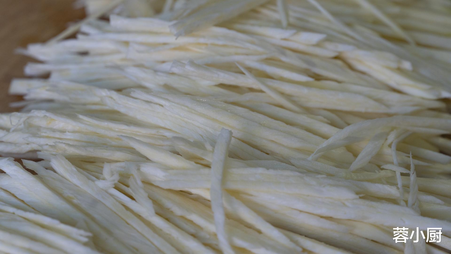 “冬吃白，病不来”！这种白色食物应多吃，鲜嫩脆爽、清甜好吃