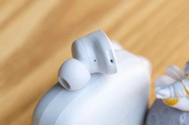 无线耳机|它这么好看，还这么好听！JBL真无线耳机评测：这个功能用心了