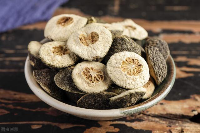 中药|打嗝?屁多?胃脘胀痛?两味中药泡水,行气通滞消胀,气畅百症消