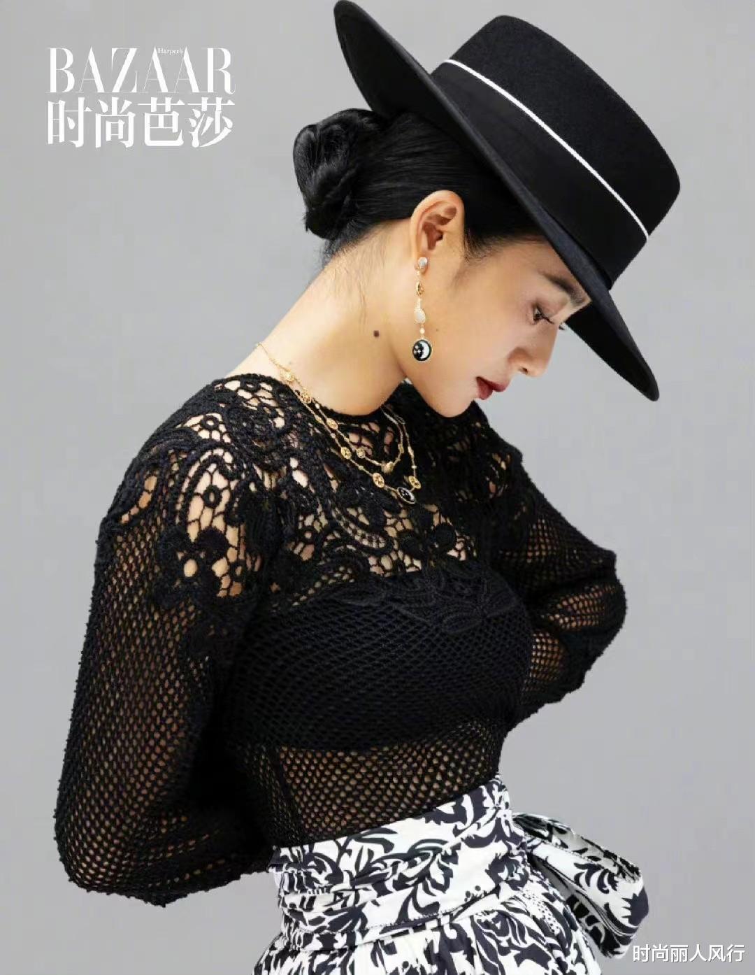 小姐姐|43岁周韵一看就被姜文宠得很好!穿露肩裙拍大片,高贵气质超罕见