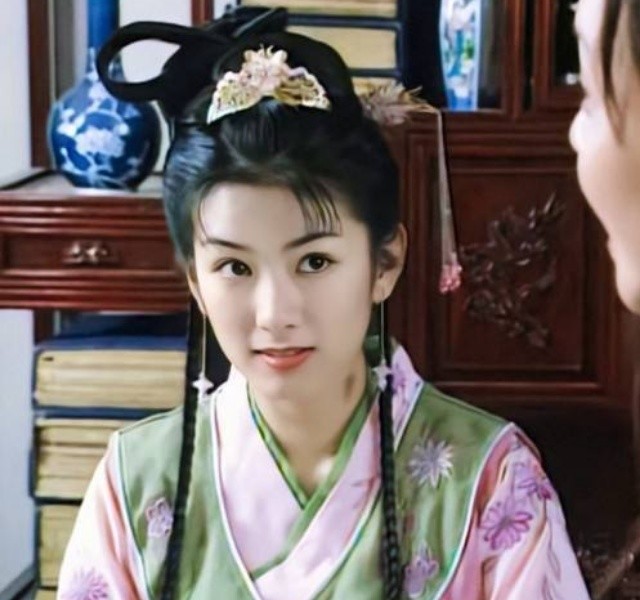 黄毅清|黄奕女儿生日照曝光,10岁铛铛神似黄毅清,狱中爸爸不忘祝福爱女