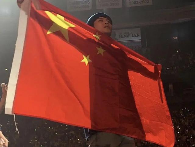 张铁林|2天曝出9个瓜，车祸、被约谈、月子期间被出轨、娱乐圈真的生猛