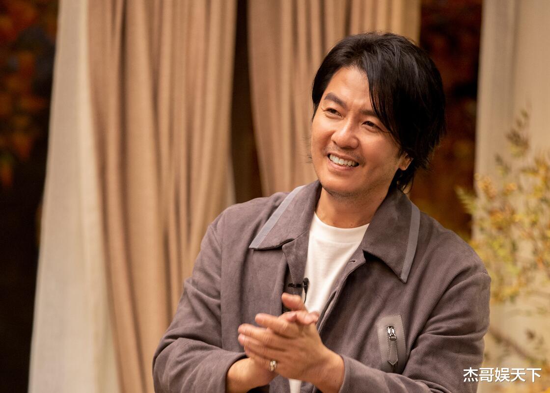 周深|游戏很潮流，歌曲各种回忆杀，首播频上热搜，周深的新综艺太顶了