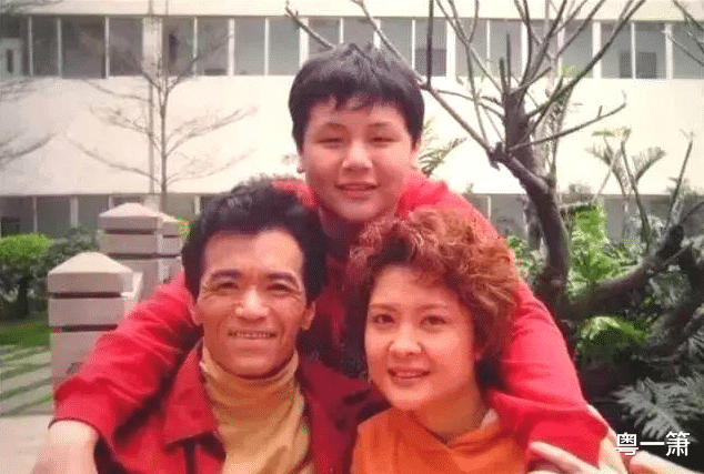 康天庥|31岁的广州演员李俊毅,他通过8年的努力也摆脱不了康天庥的束缚