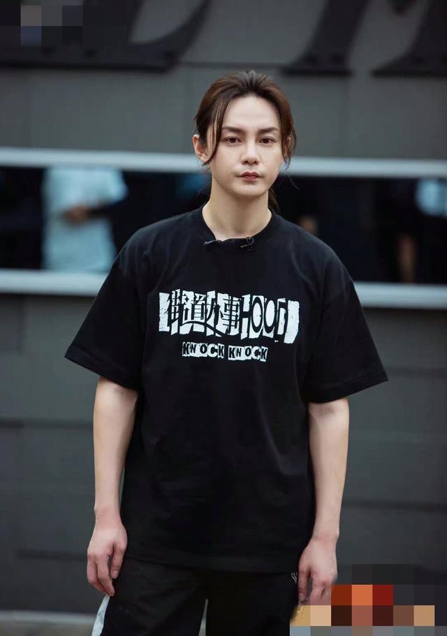 Angelababy 尹正发文求放过，表示自己没有立过人设，因减肥过度脸部垮掉