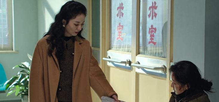 童骁骑|风吹半夏:看到童骁骑为半夏卖命,才明白野猫不当富家女有多愚蠢