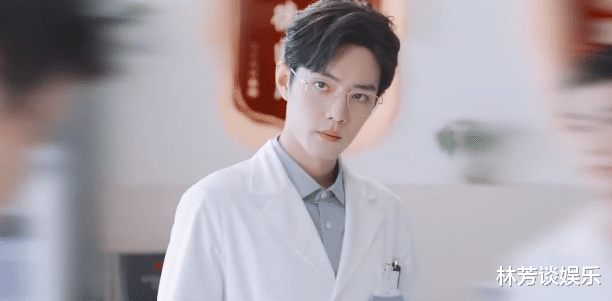 秦海璐|仅播一集，热度三亿，影后秦海璐一出手，给职场剧带来“王炸”！